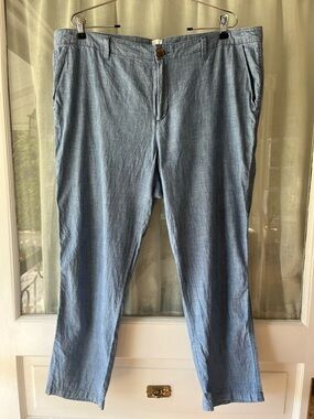 GAP Girlfriend Fit Light Chambray Blue Cropped 100% Cotton Casual Pants